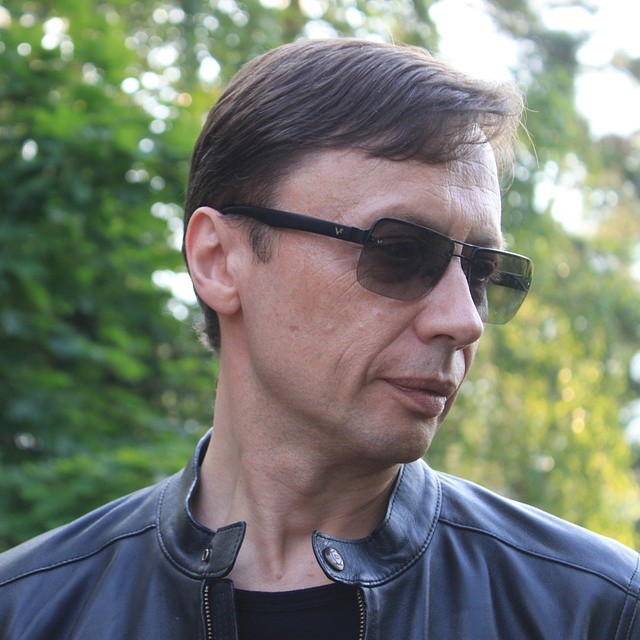 Бухарин слушает